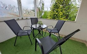 Cozy Home, 7 Beds, Wifi, Kitchen, Balcony, Bielefeld Center