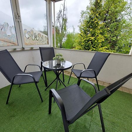 Cozy Home, 7 Beds, Wifi, Kitchen, Balcony, Bielefeld Center Exterior foto