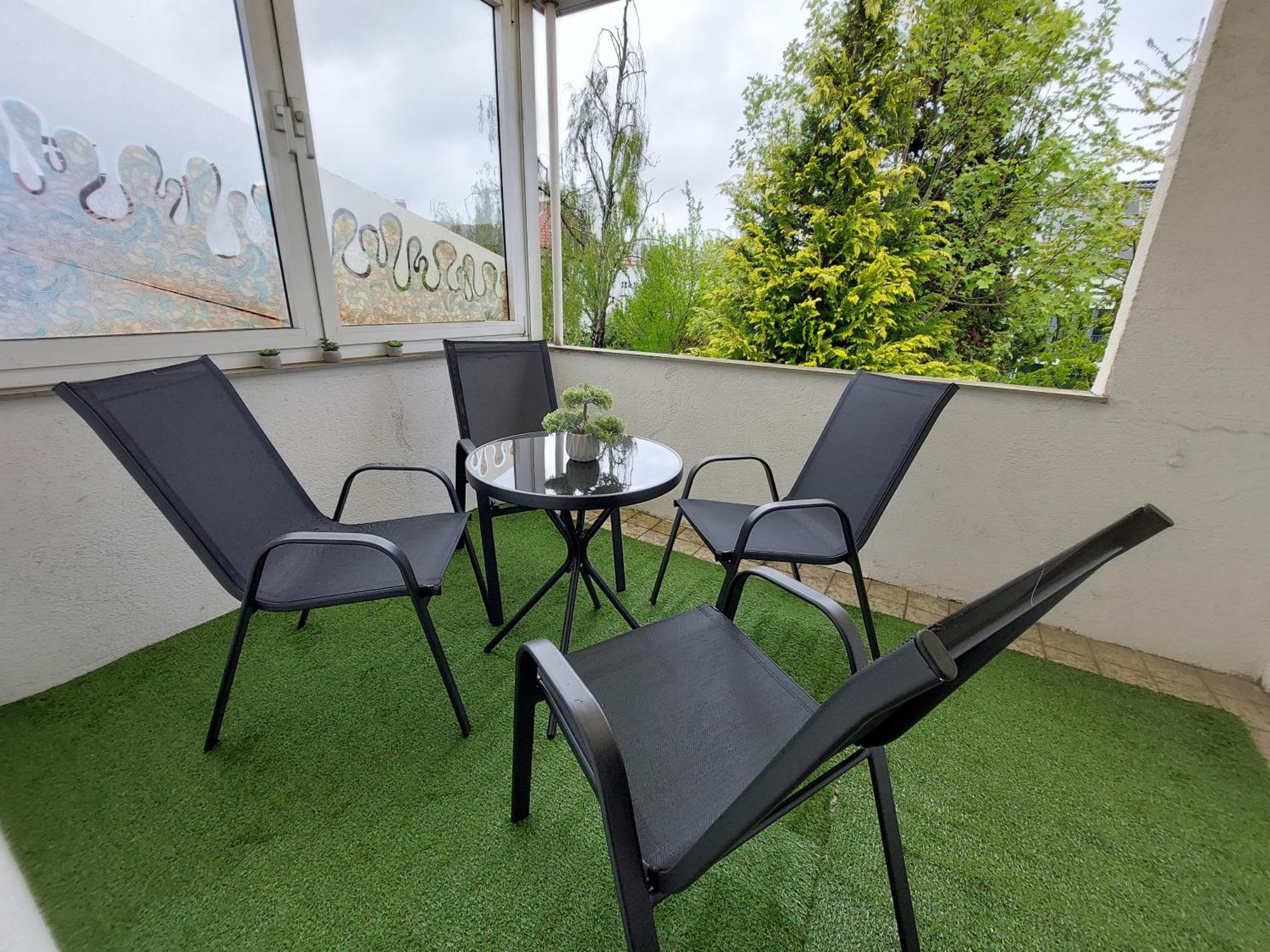 Cozy Home, 7 Beds, Wifi, Kitchen, Balcony, Bielefeld Center Exterior foto